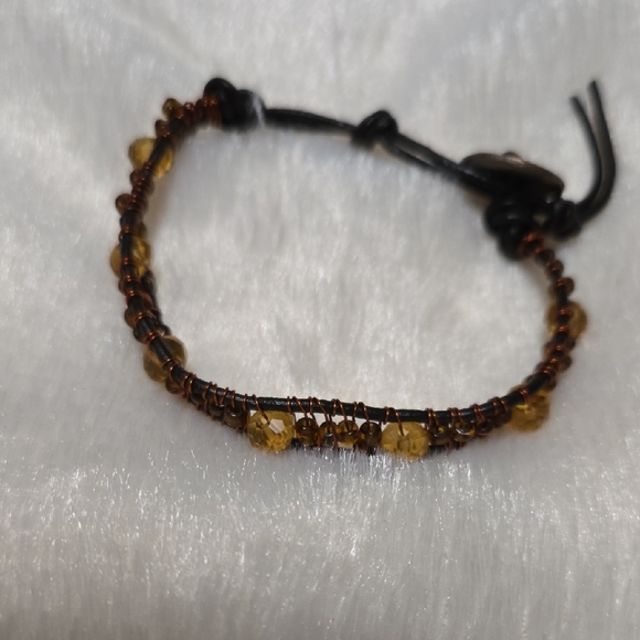 Elegant Brown and Yellow Beaded Bracelet - Picture 1 of 3